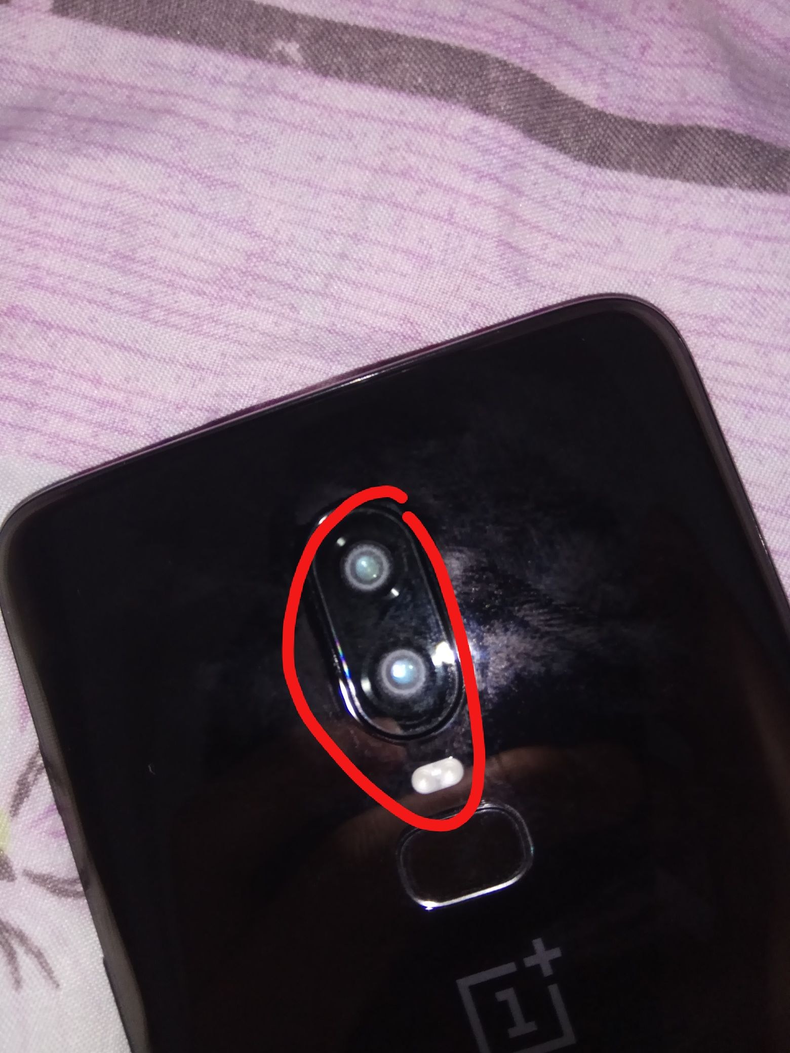 一加摄像头起雾怎么解释(19o19;  就冲了一下