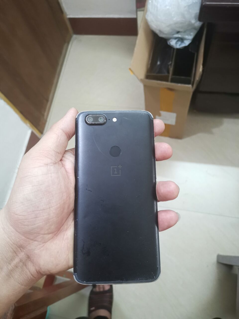 一加5t边框真的不错