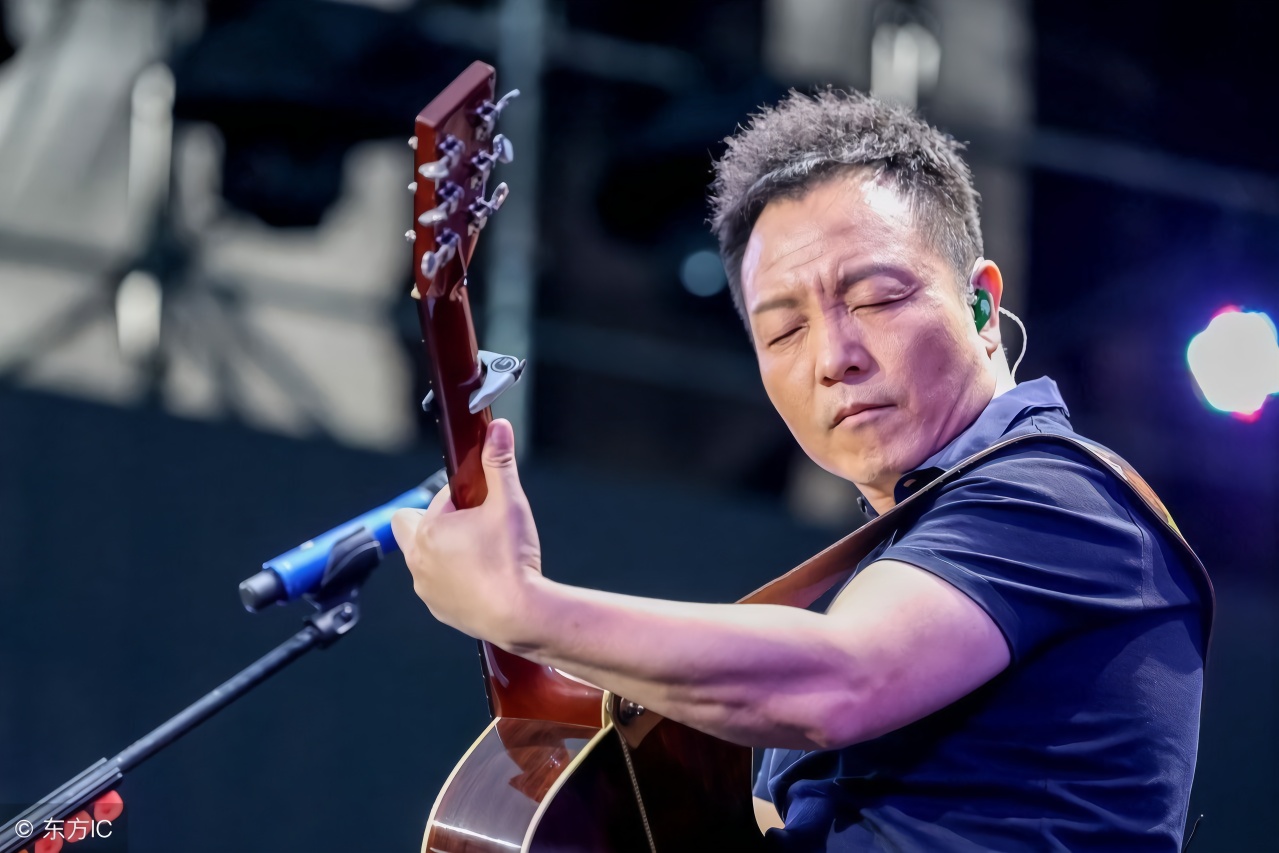 二,《蓝莲花》-许巍.