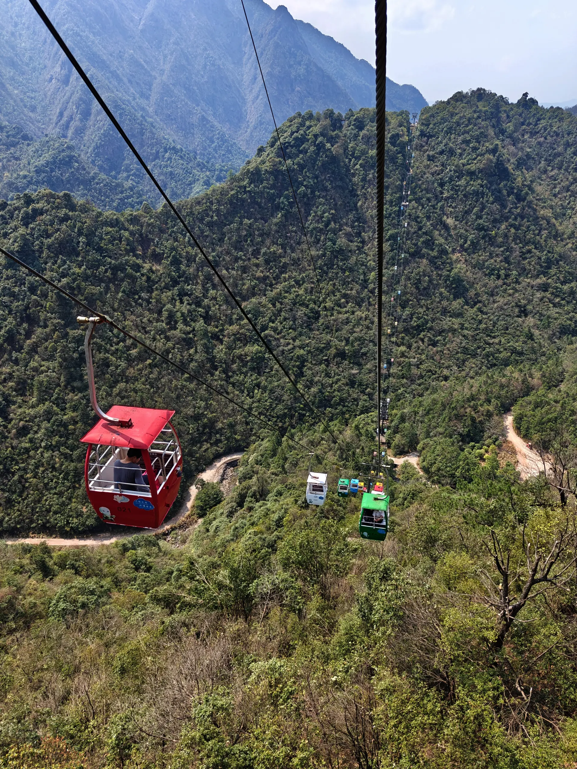 江西大觉山一路缆车免爬山,直上海拨千米的山顶大觉寺